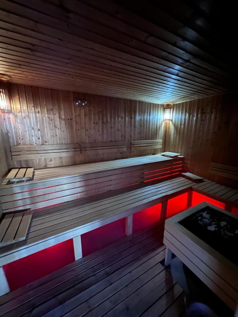"Poseidon" Centar Aparthotel Stari Banovci Exteriör bild