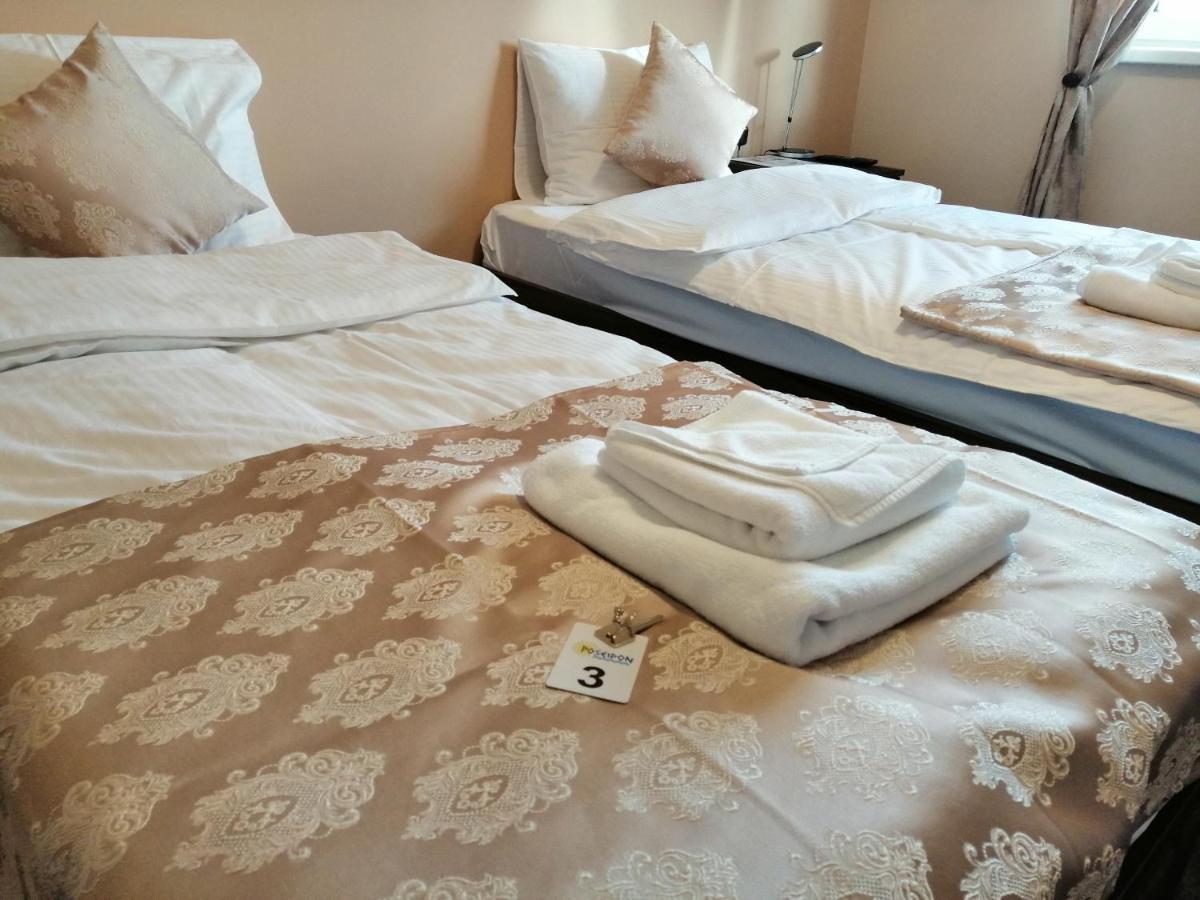 "Poseidon" Centar Aparthotel Stari Banovci Exteriör bild