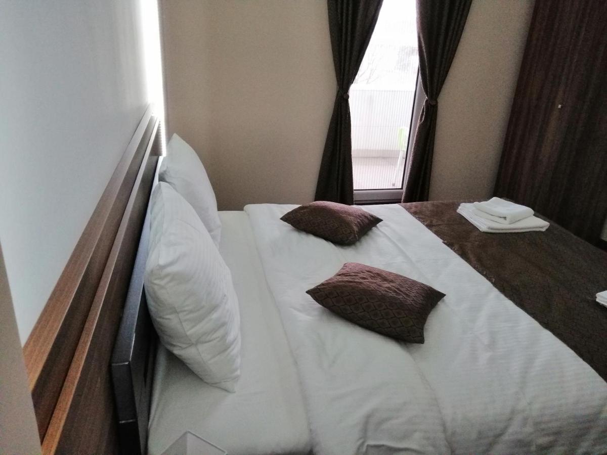 "Poseidon" Centar Aparthotel Stari Banovci Exteriör bild